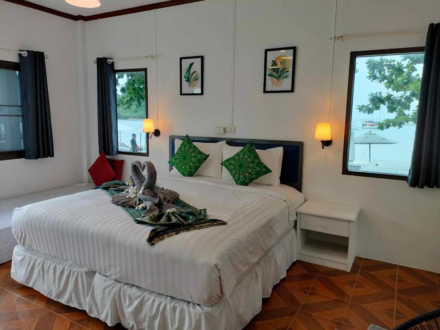 Bay Beach Resort Choeng Mon Luaran gambar